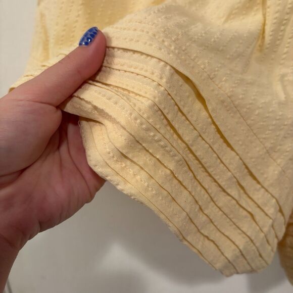 Significant Other Pleated Front High Rise Shorts Pastel Yellow 4 - Picture 2 of 8